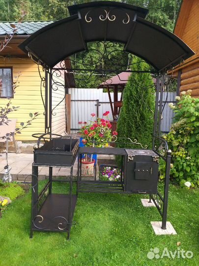 Мангал кованый с крышей