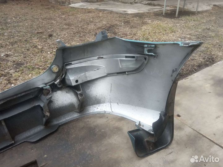 Бампер задний mazda premasy 2000г