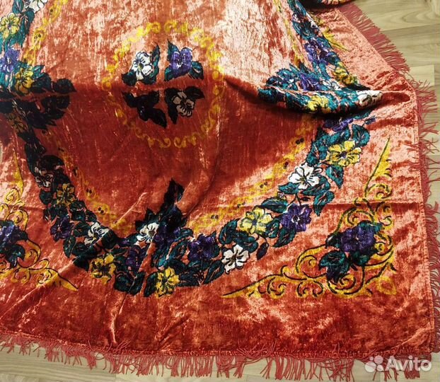 Советские плюшевые скатерти, ковер