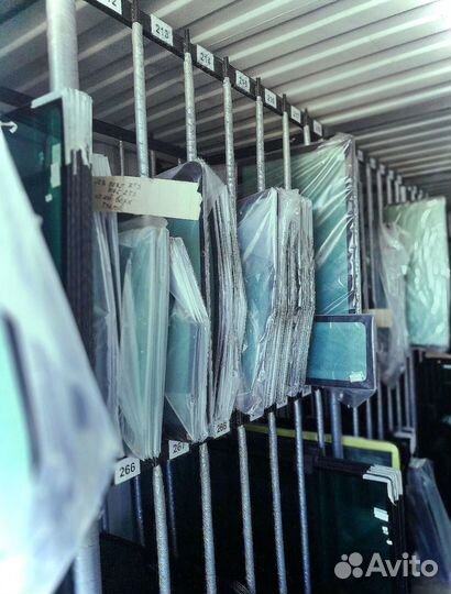 Стекло дверное верхнее Case CX210C 2018