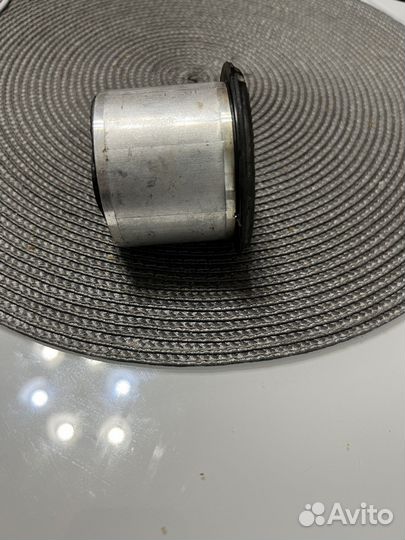 Сайленблоки задние переднего рычага