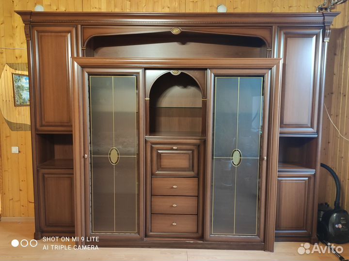 Стенка в гостиную