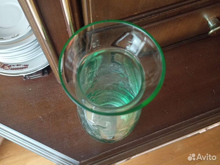 Ваза для цветов СССР из цветного стекла