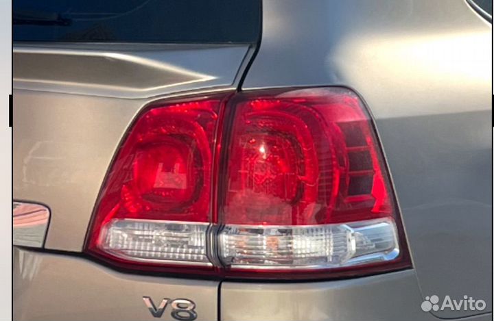 Задняя оптика land cruiser 200