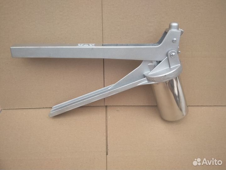 Пресс ручной для лапши, фруктов