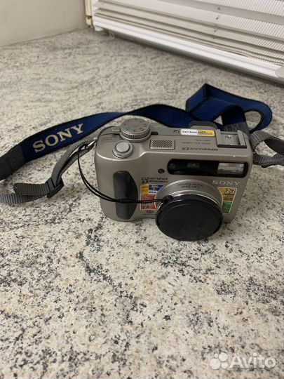 Компактный фотоаппарат sony cyber shot