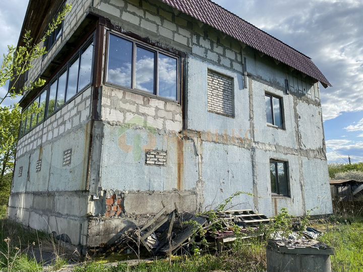 Дом 280 м² на участке 10,1 сот.