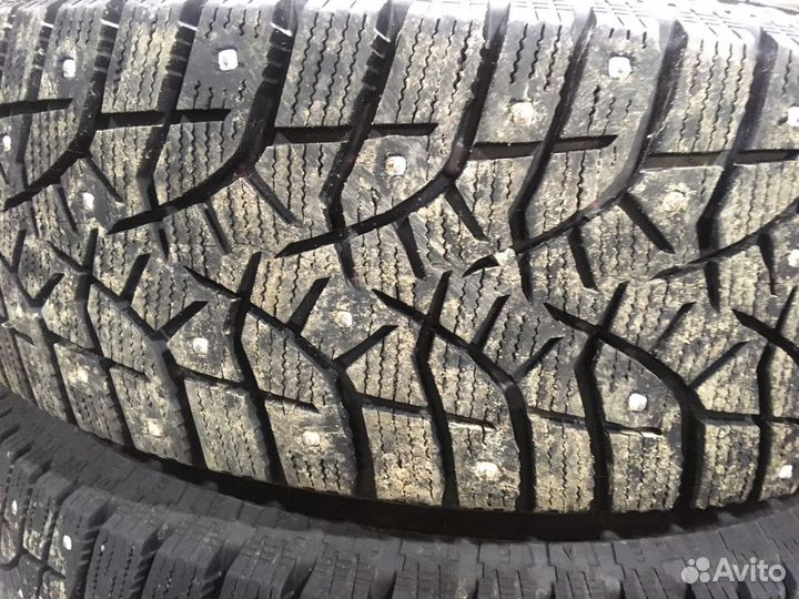 Bridgestone Blizzak Spike-02 195/65 R15