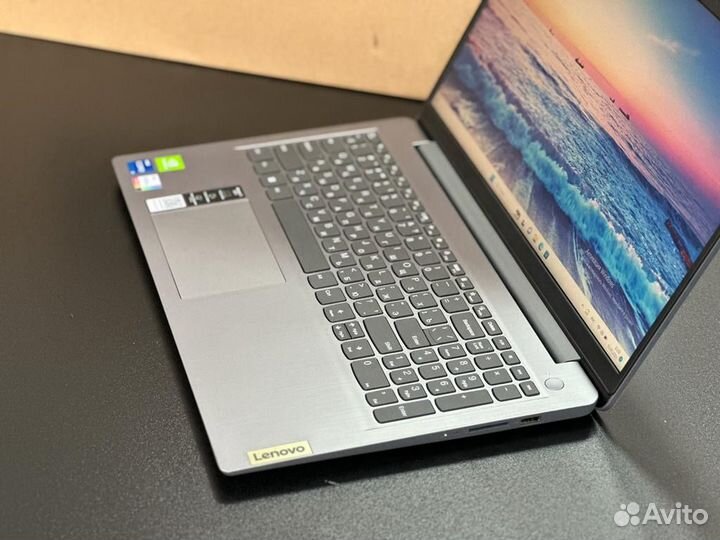 Ноутбук новый i7-11пок/geforce MX 450/Ozy 8gb