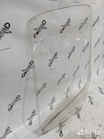 Стекло двери переднее правое Mercedes Sprinter