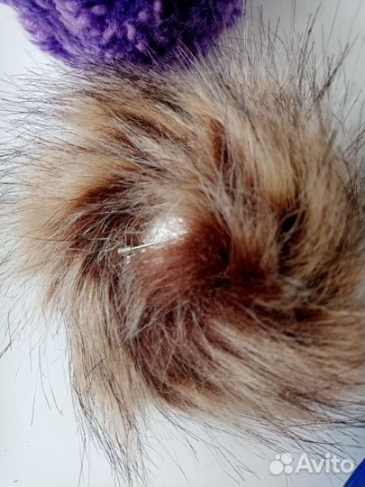 Меховые манжеты, помпоны, воротник, шапка