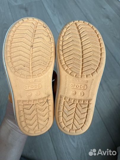 Сандали для девочки crocs
