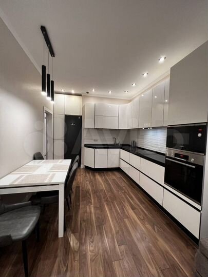 7-к. квартира, 72 м², 10/22 эт.