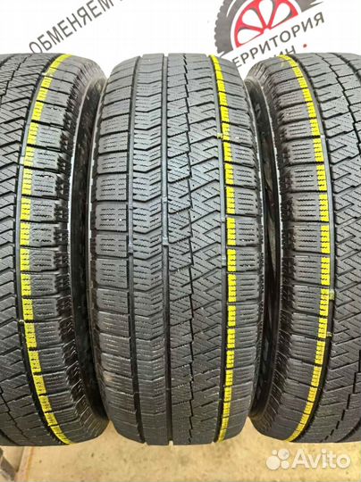 Bridgestone Blizzak VRX2 205/65 R15 97S