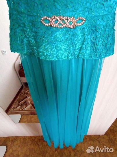 Вечернее платье