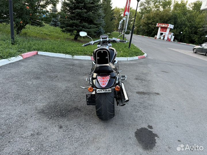 Suzuki M109R Boulevard