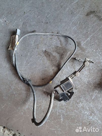 Датчик дорожного просвета задний Volvo S80