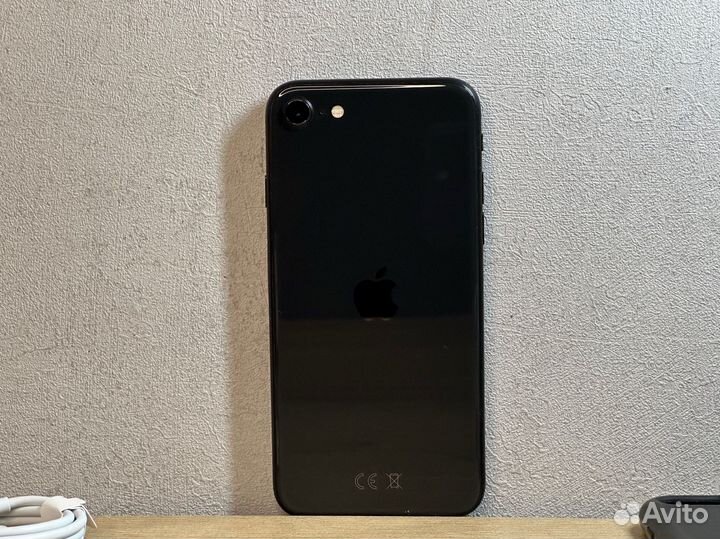 iPhone SE (2020), 64 ГБ