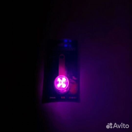 Подвесной светящийся брелок на ошейник собак