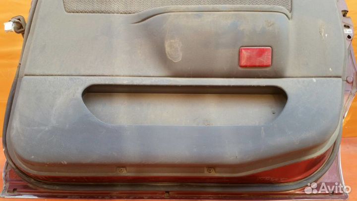 Дверь задняя правая Mitsubishi Space Wagon N3 N4 1