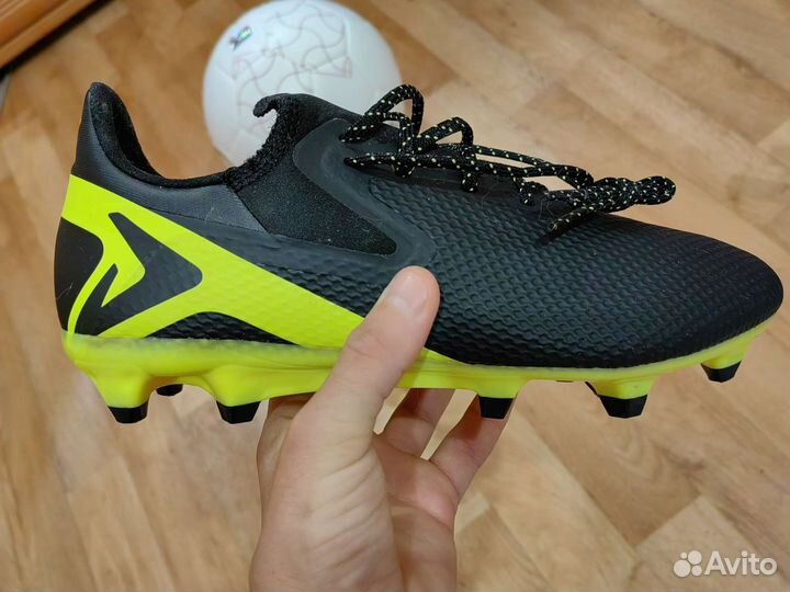 Футбольные бутсы Demix