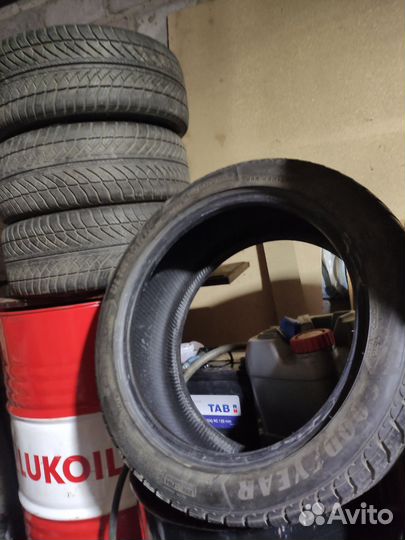 Goodyear UltraGrip 8 Performance 245/45 R18 100V