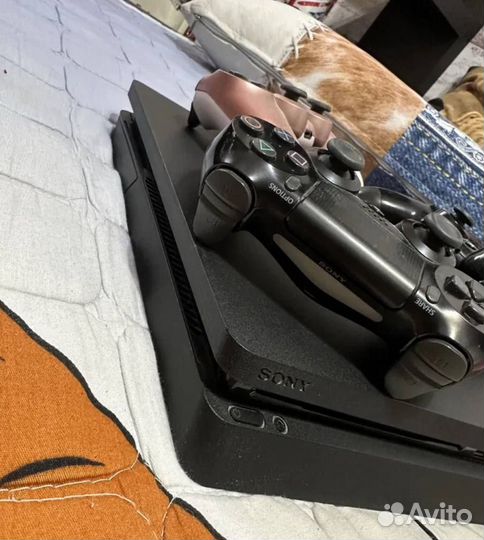 PlayStation 4 slim