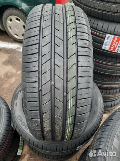 Kumho Ecsta HS52 215/55 R16 93V