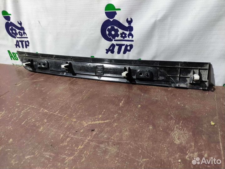 Накладка панели Mitsubishi Pajero 4