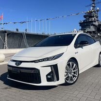 Toyota Prius PHV 1.8 CVT, 2018, 100 000 км, с пробегом, цена 2 600 000 руб.