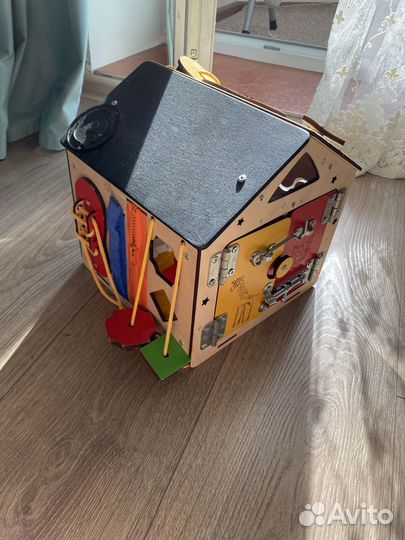 Бизиборд домик со светом