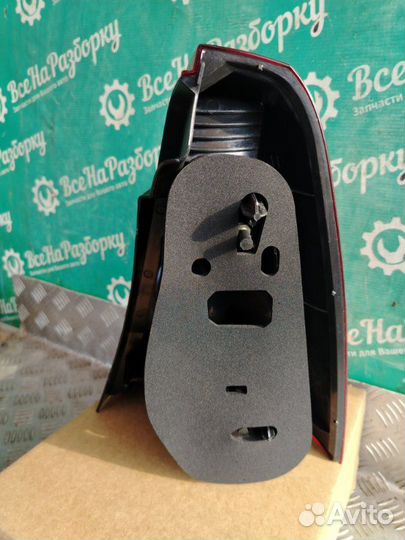 Фонарь задний левый Renault Logan 1