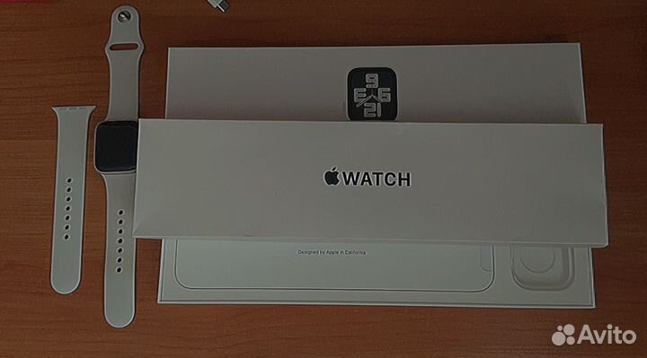 Часы Apple Wath SE