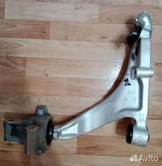 Рычаг нижний левый, правый Fx30d,QX70 Дизель 2шт