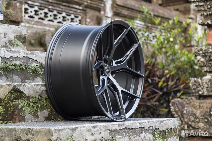 Кованые диски R22 BMW X7 G07