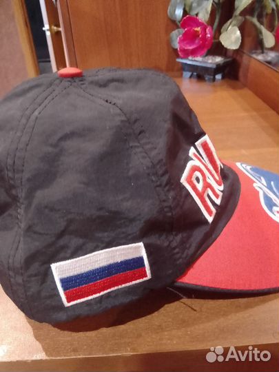 Бейсболка новая