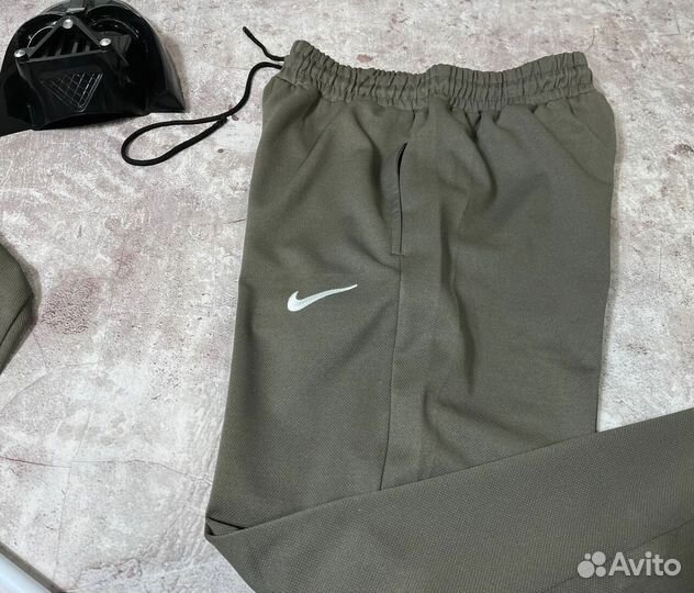 Спортивные костюмы Nike