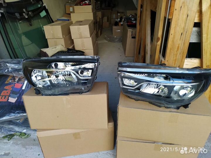 Фара Передняя на Лада Веста