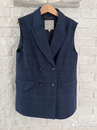 Пиджак без рукавов.(жилет) Р 134-140 Silver Spoon