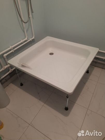 Душевой поддон 80х80