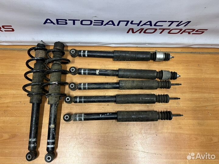 Nissan Tiida C11 Задние стойки (амортизатора)