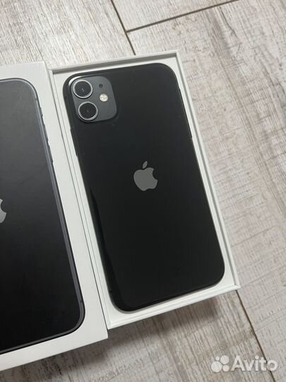 iPhone 11, 64 ГБ