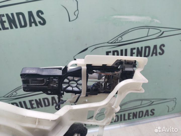 Ручка двери внешняя передняя правая Volkswagen