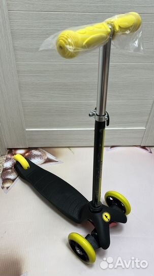 Самокат детский новый