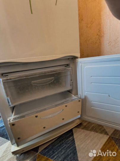 Холодильник атлант бу
