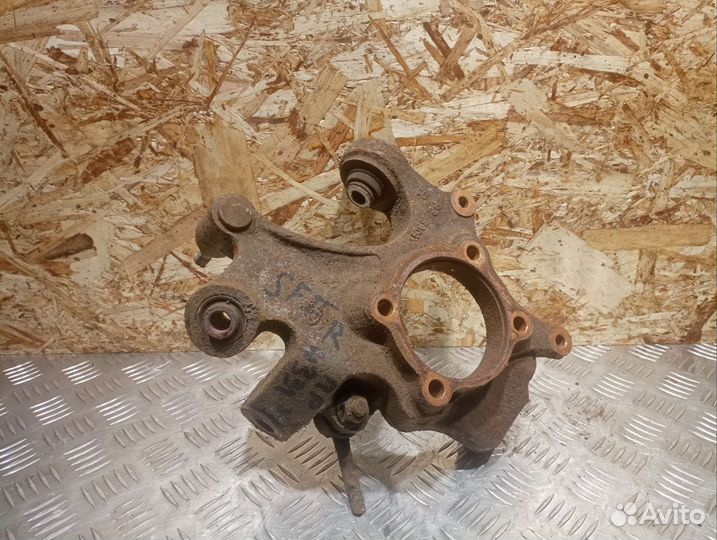 Кулак задний правый Hyundai Santa Fe II CM