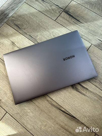 Ноутбук Honor Magicbook pro 16 модель - hlyl-wfq9