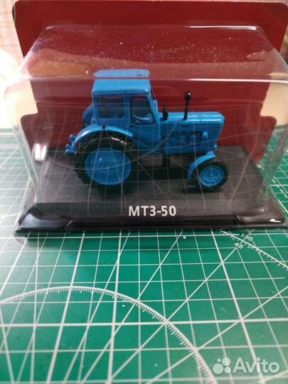 Модель трактора