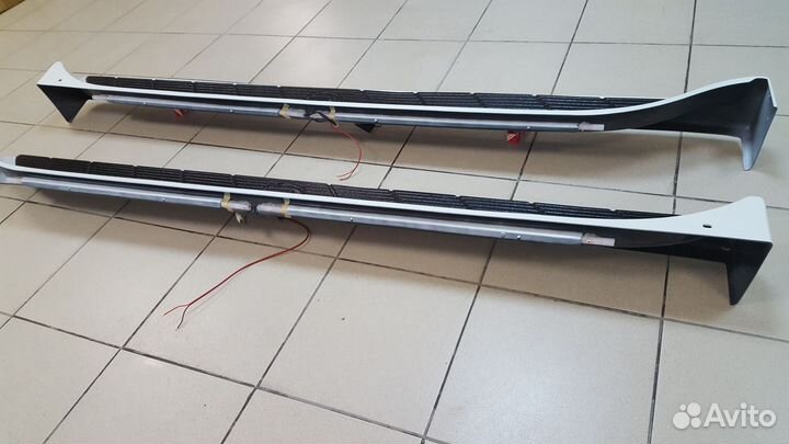 Lexus LX470 Пороги с неоновой подсветкой D1AX6