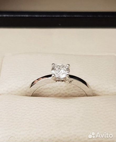 Золотое помолвочное кольцо Chopard с муассанитом